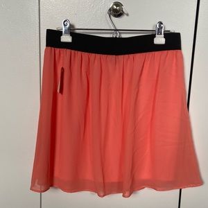 NEW WITH TAG Forever 21 Lined Coral Skirt